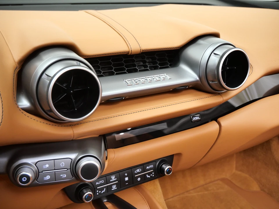 2022 Ferrari 812 GTS - Image 26 of 31