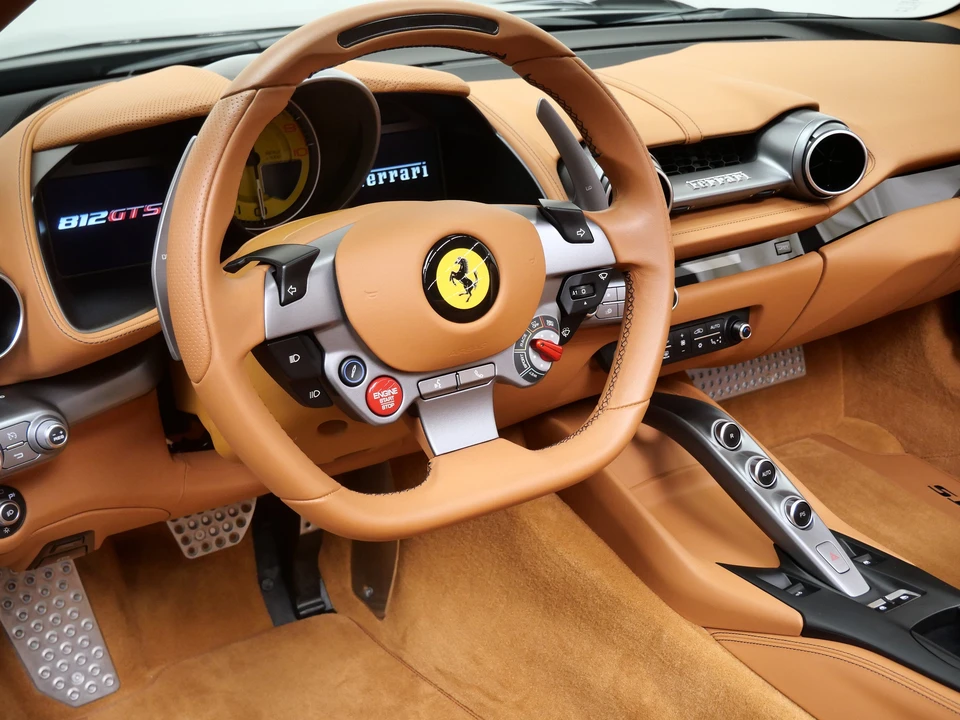 2022 Ferrari 812 GTS - Image 24 of 31