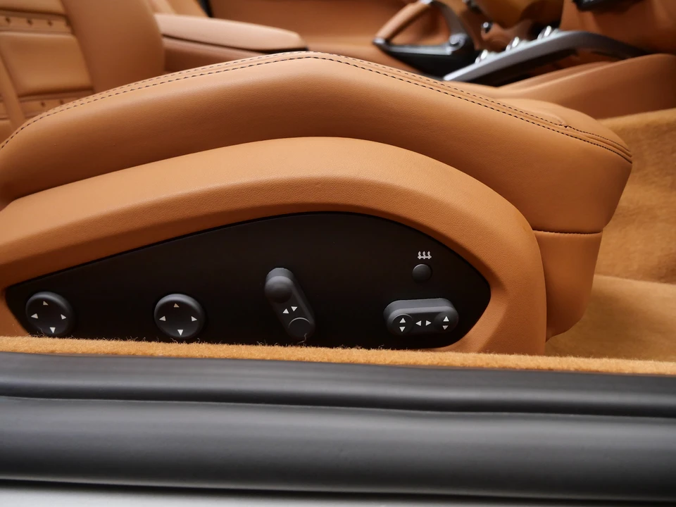 2022 Ferrari 812 GTS - Image 18 of 31