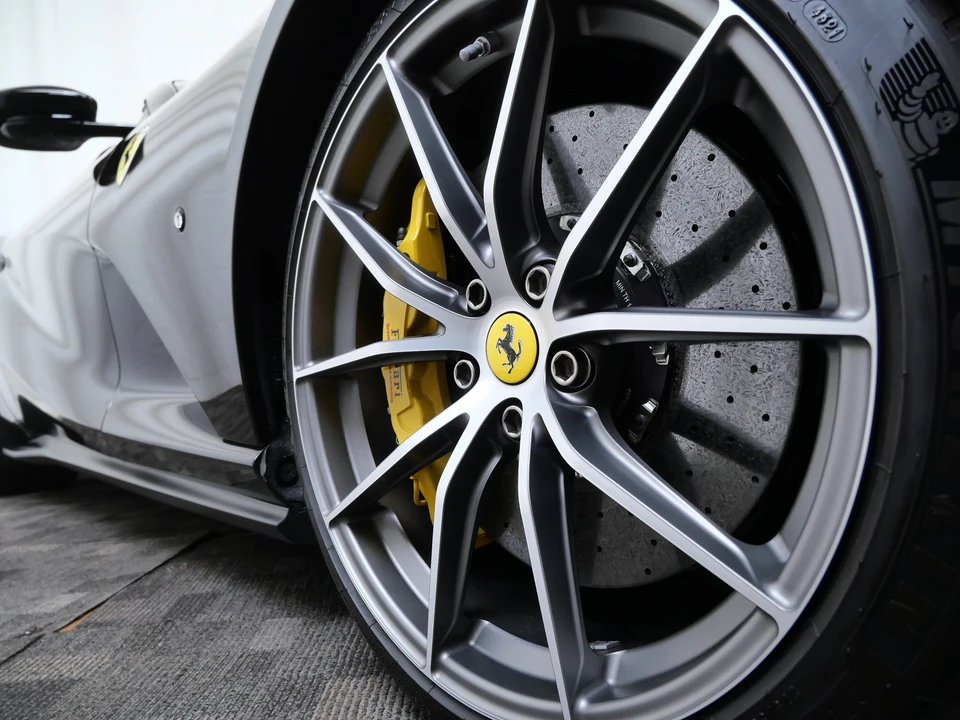 2022 Ferrari 812 GTS - Image 13 of 31