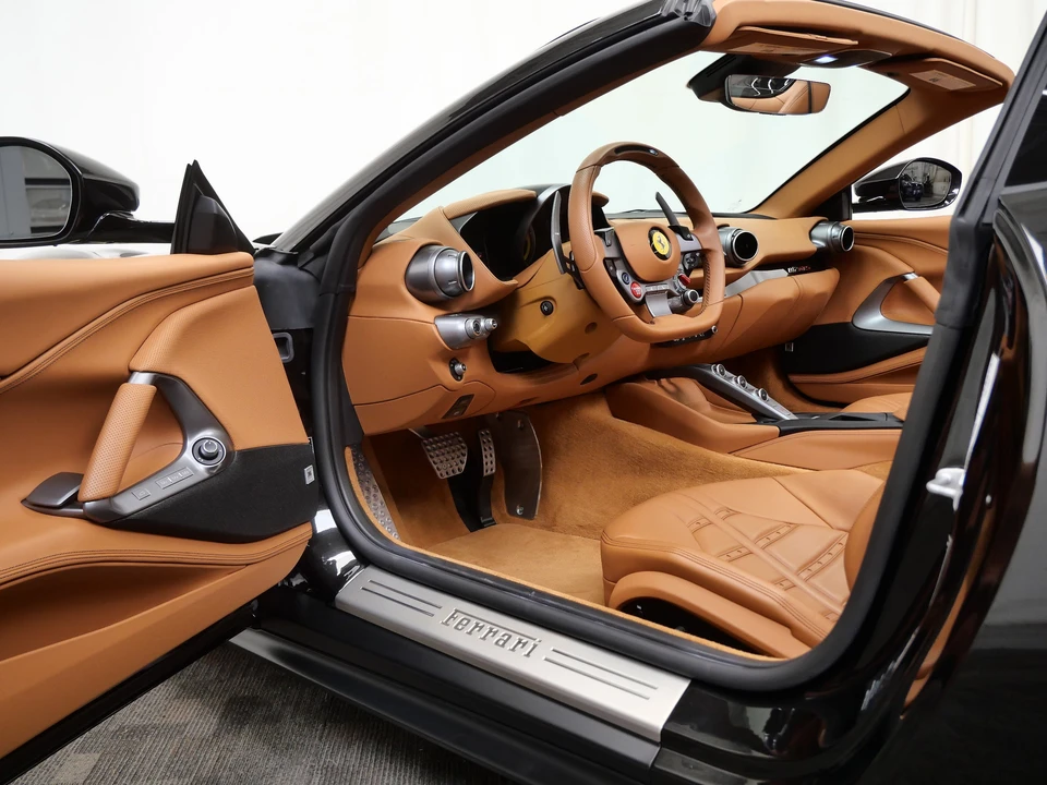 2022 Ferrari 812 GTS - Image 20 of 31