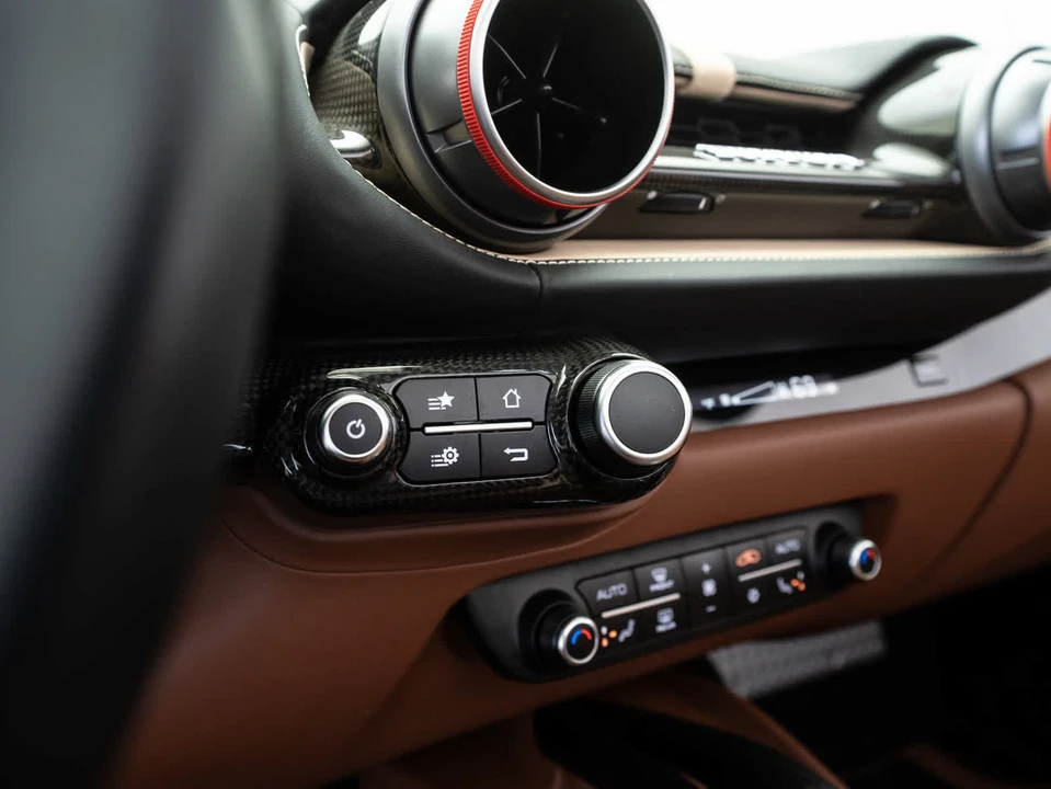 2022 Ferrari 812 GTS - Image 28 of 31