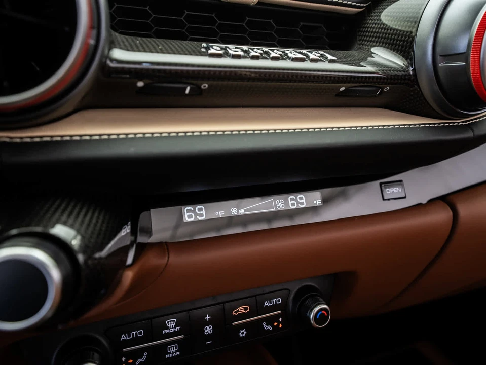 2022 Ferrari 812 GTS - Image 29 of 31