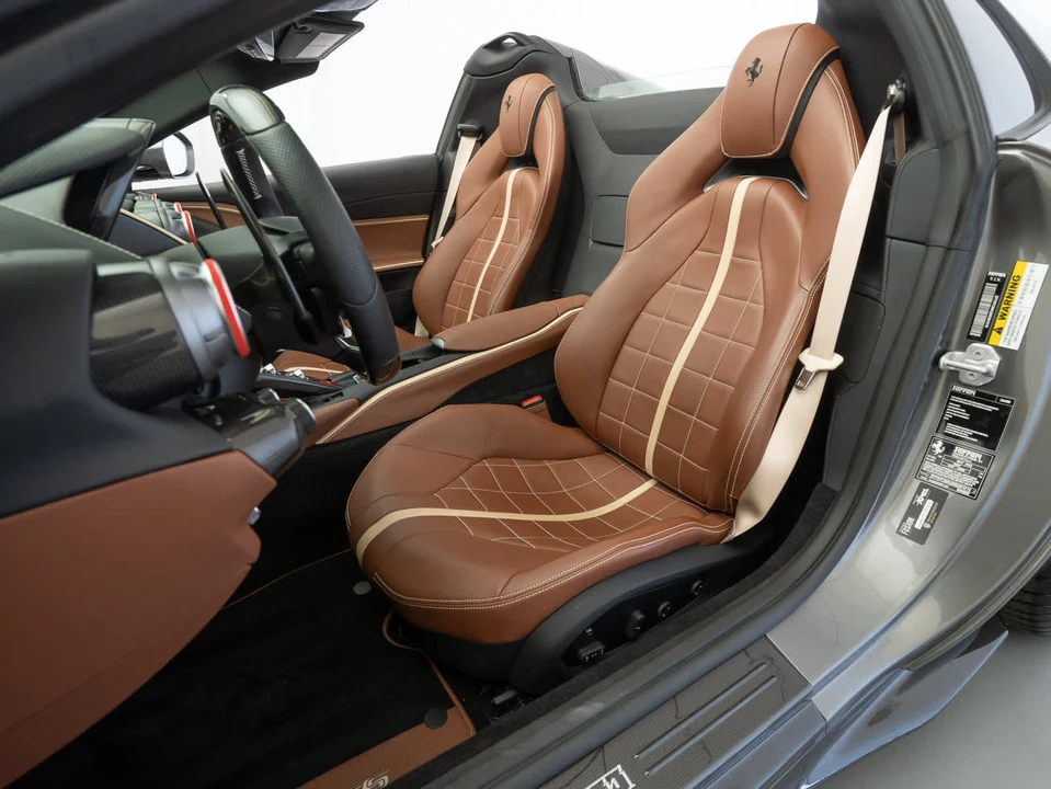 2022 Ferrari 812 GTS - Image 15 of 31