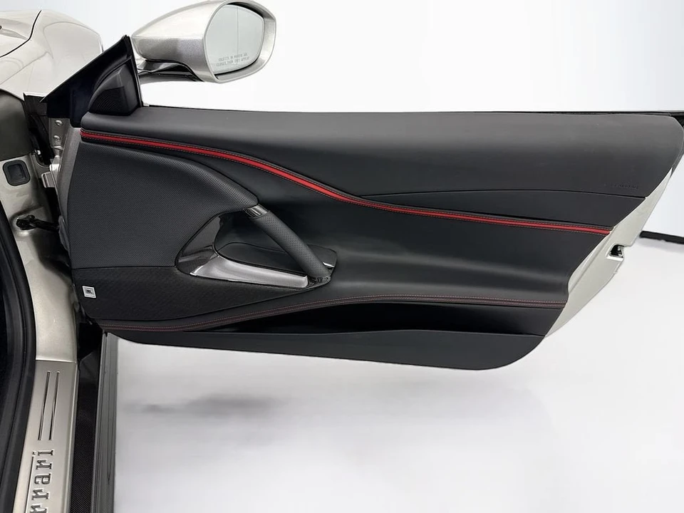 2022 Ferrari 812 GTS - Image 30 of 31