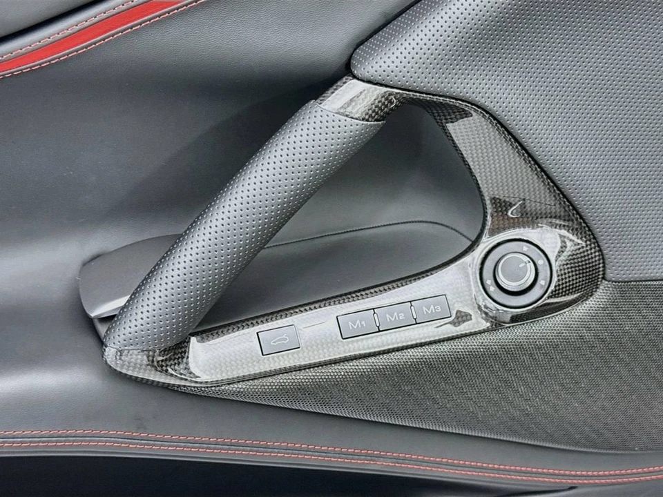 2022 Ferrari 812 GTS - Image 28 of 31