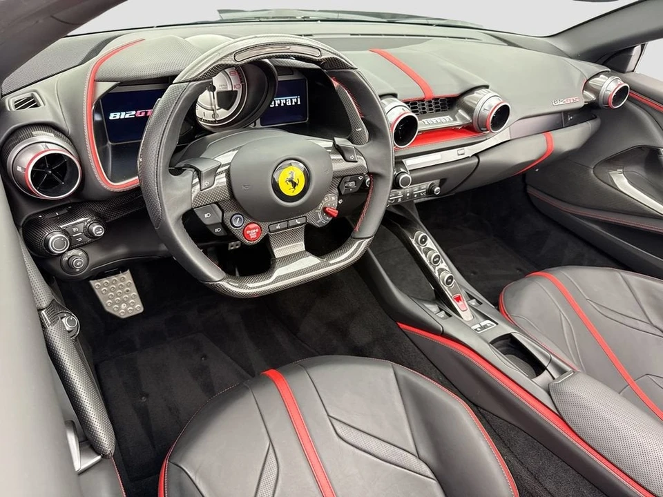 2022 Ferrari 812 GTS - Image 18 of 31