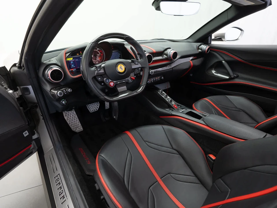 2022 Ferrari 812 GTS - Image 12 of 31