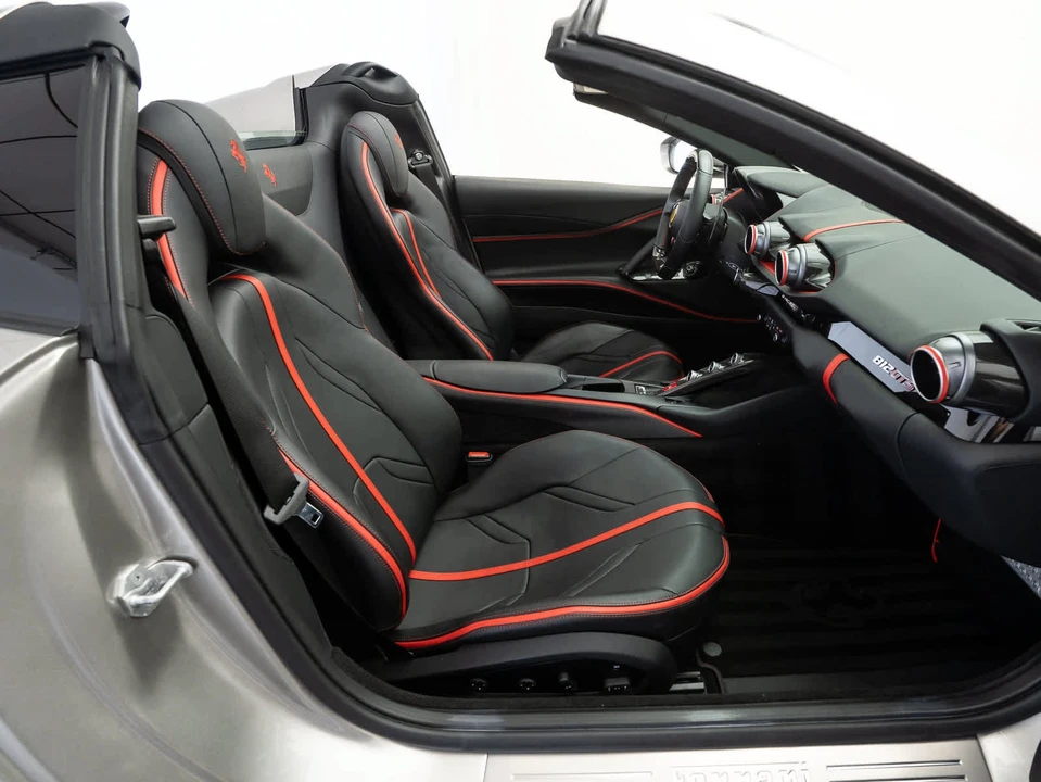 2022 Ferrari 812 GTS - Image 10 of 31