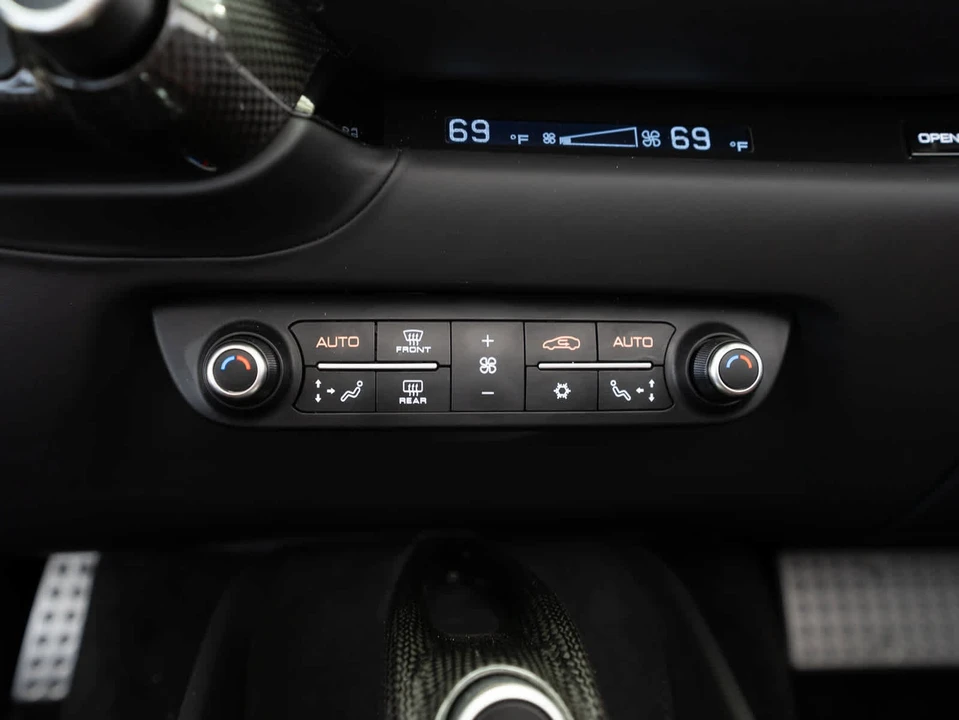 2022 Ferrari 812 GTS - Image 29 of 31