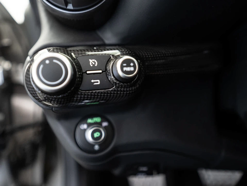 2022 Ferrari 812 GTS - Image 21 of 31