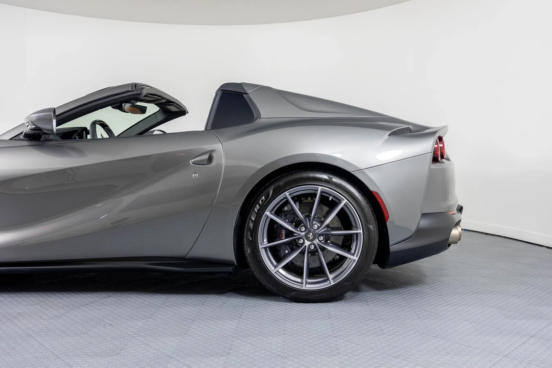 2022 Ferrari 812 GTS - Image 9 of 21