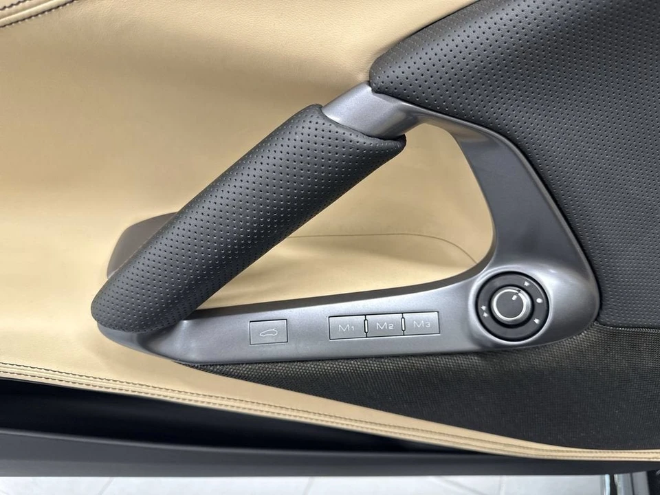 2022 Ferrari 812 GTS - Image 13 of 31