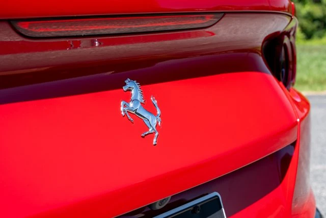2022 Ferrari 812 GTS - Image 16 of 31
