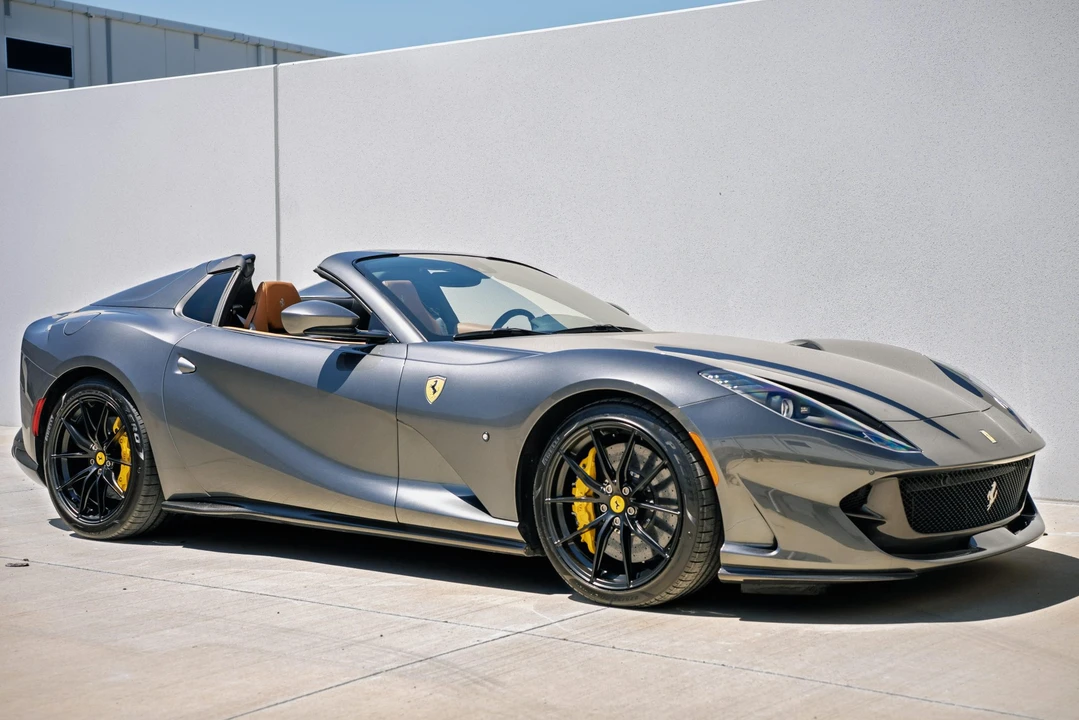 2022 Ferrari 812 GTS - Image 15 of 31