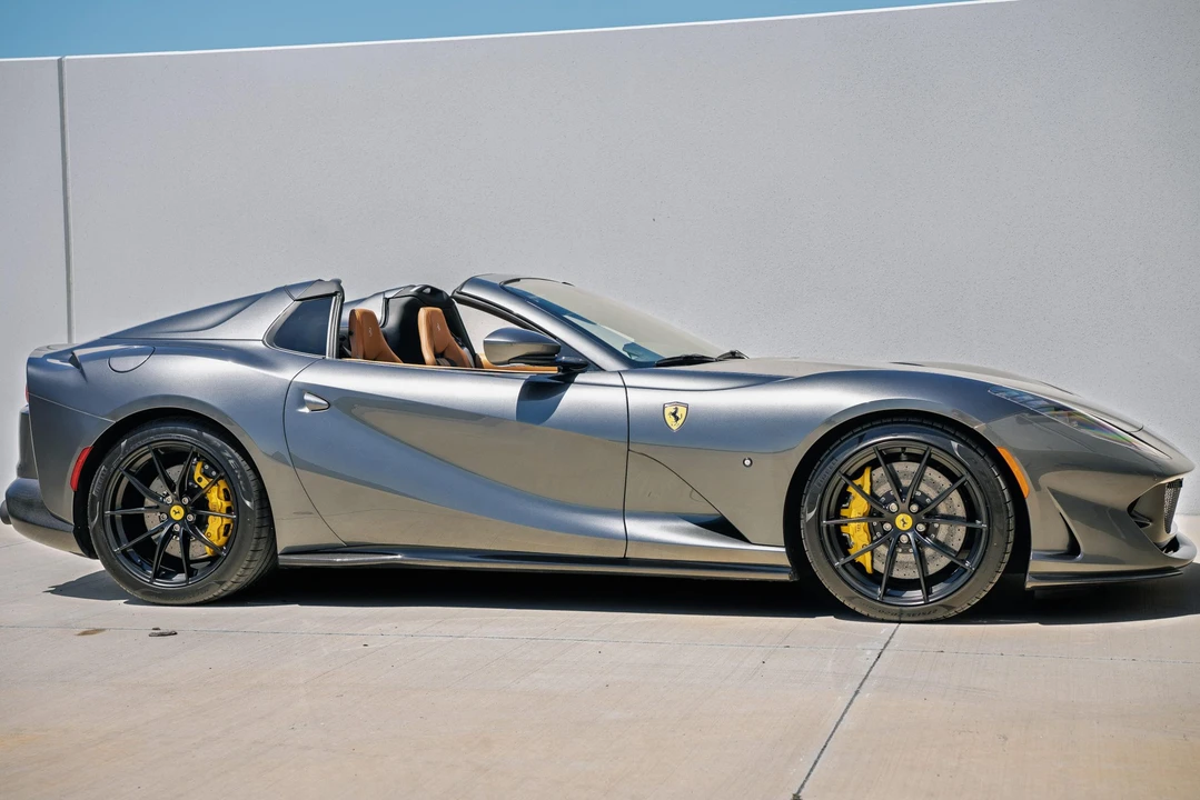 2022 Ferrari 812 GTS - Image 18 of 31