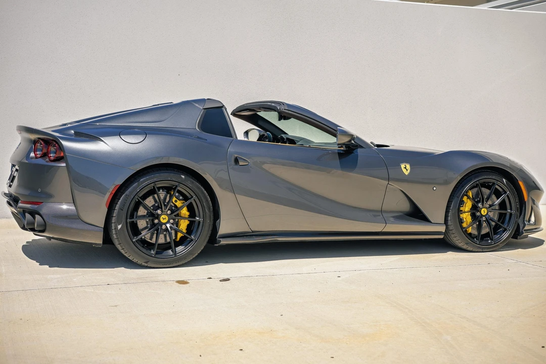 2022 Ferrari 812 GTS - Image 21 of 31