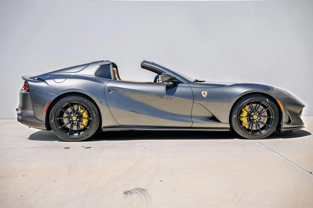 2022 Ferrari 812 GTS - Image 19 of 31