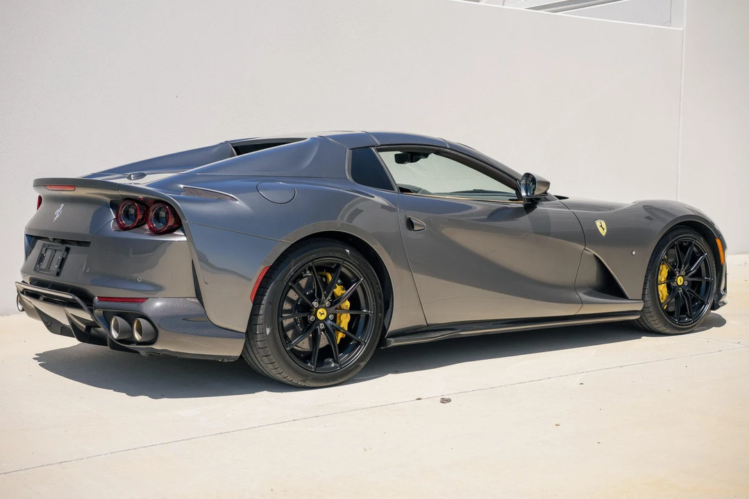 2022 Ferrari 812 GTS - Image 21 of 31