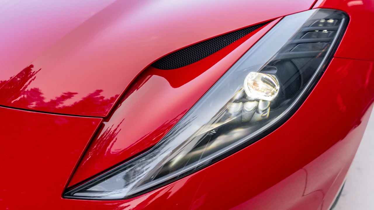 2022 Ferrari 812 GTS - Image 12 of 31
