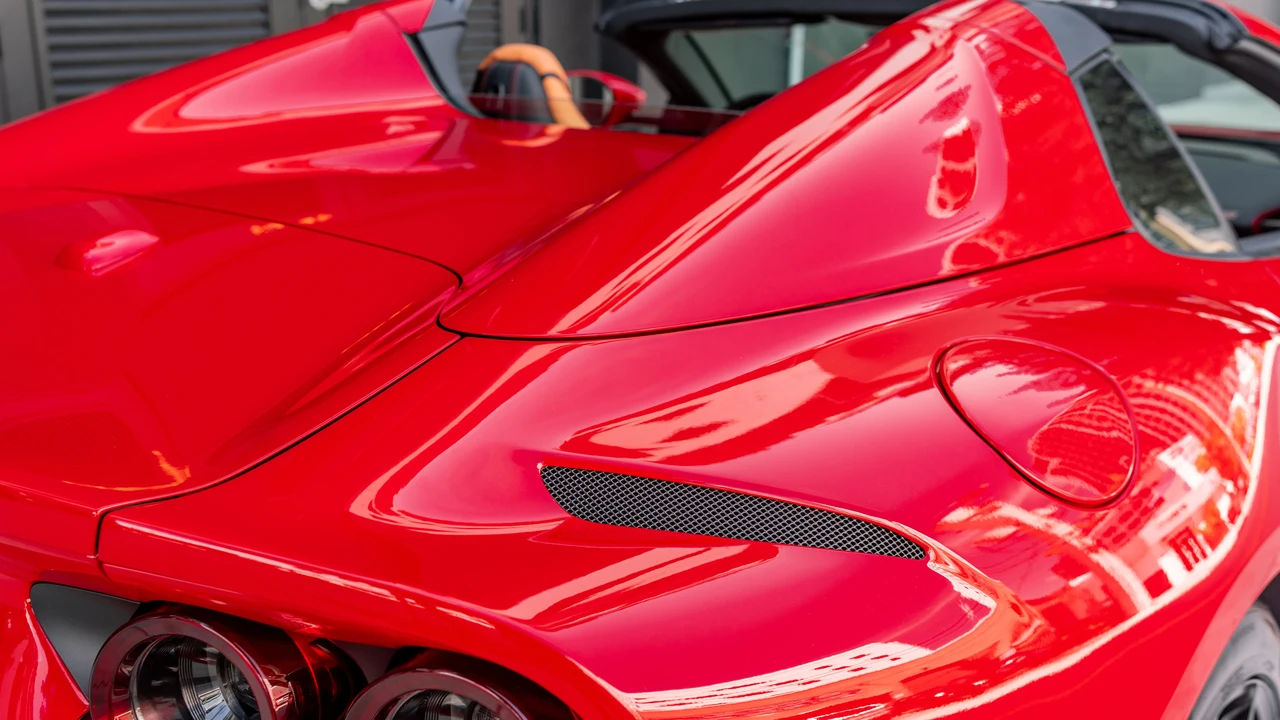 2022 Ferrari 812 GTS - Image 28 of 31
