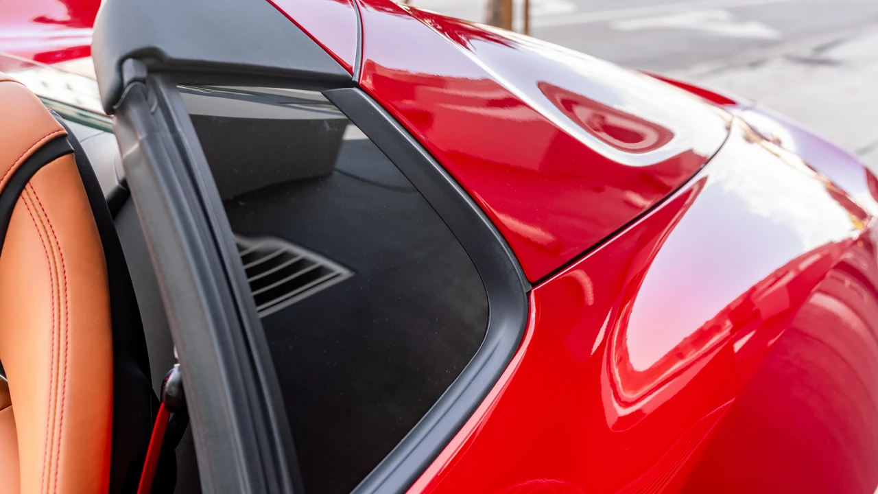 2022 Ferrari 812 GTS - Image 25 of 31