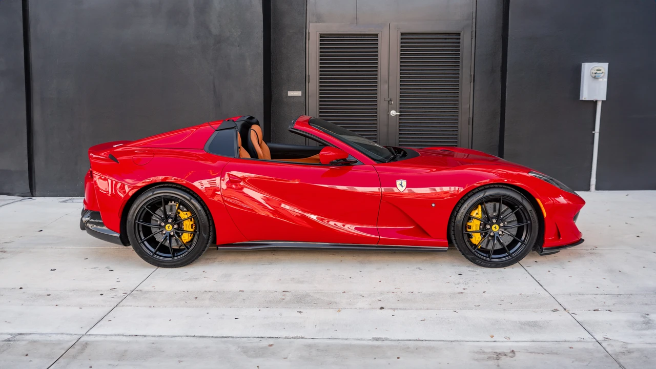 2022 Ferrari 812 GTS - Image 6 of 31