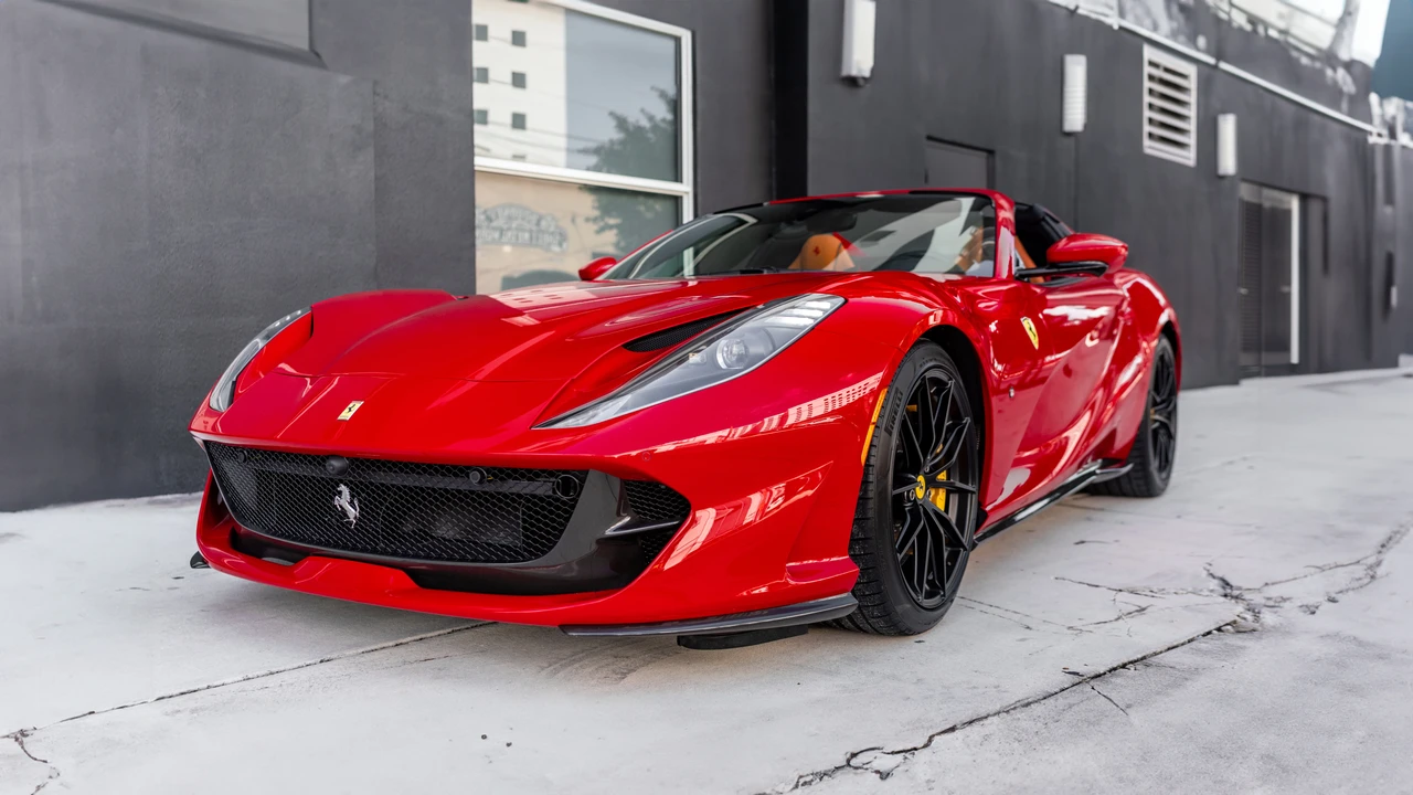 2022 Ferrari 812 GTS - Image 5 of 31