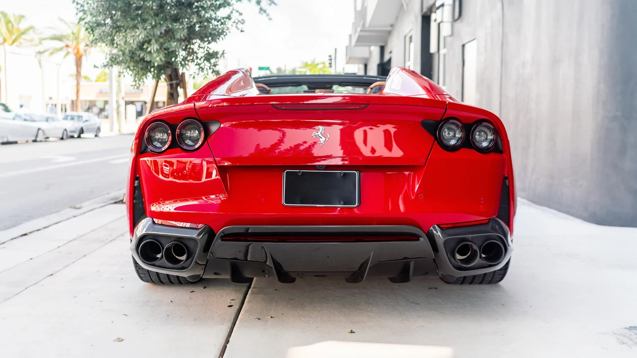 2022 Ferrari 812 GTS - Image 3 of 31