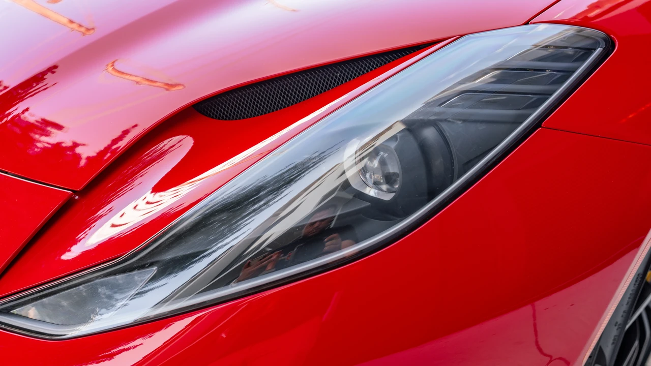 2022 Ferrari 812 GTS - Image 10 of 31