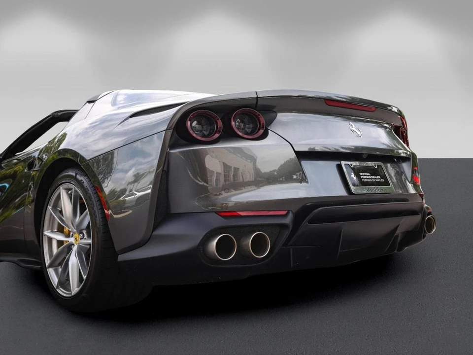 2022 Ferrari 812 GTS - Image 18 of 31
