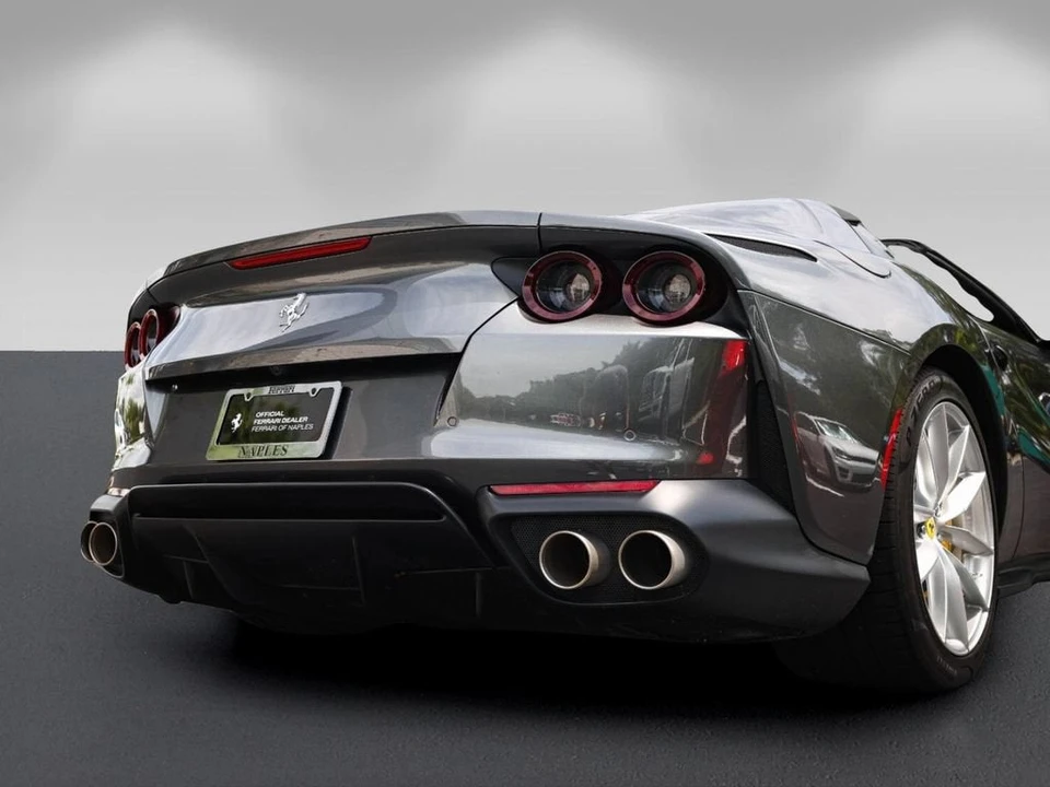 2022 Ferrari 812 GTS - Image 17 of 31