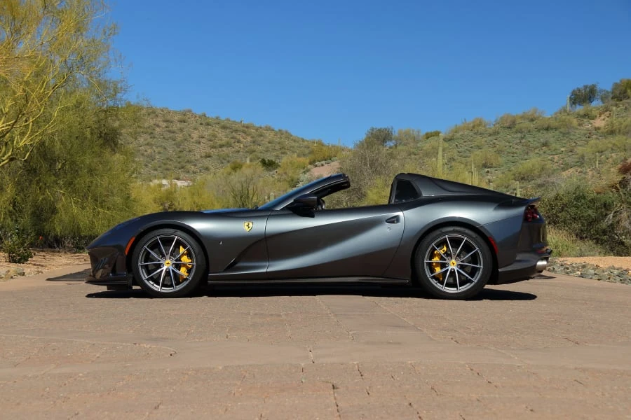 2022 Ferrari 812 GTS - Image 12 of 31