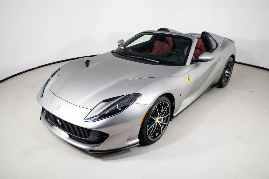 2022 Ferrari 812 GTS - Image 2 of 31