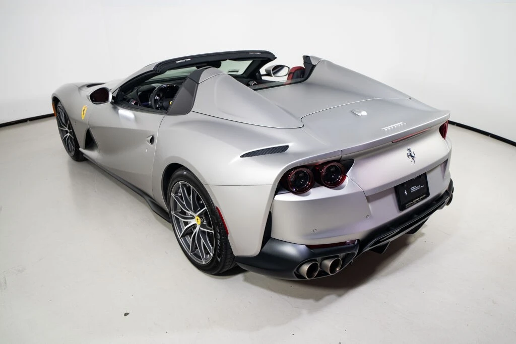 2022 Ferrari 812 GTS - Image 8 of 31