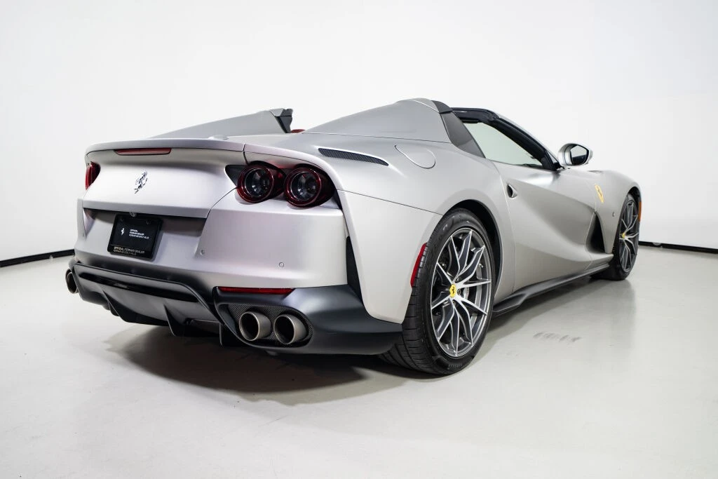 2022 Ferrari 812 GTS - Image 11 of 31