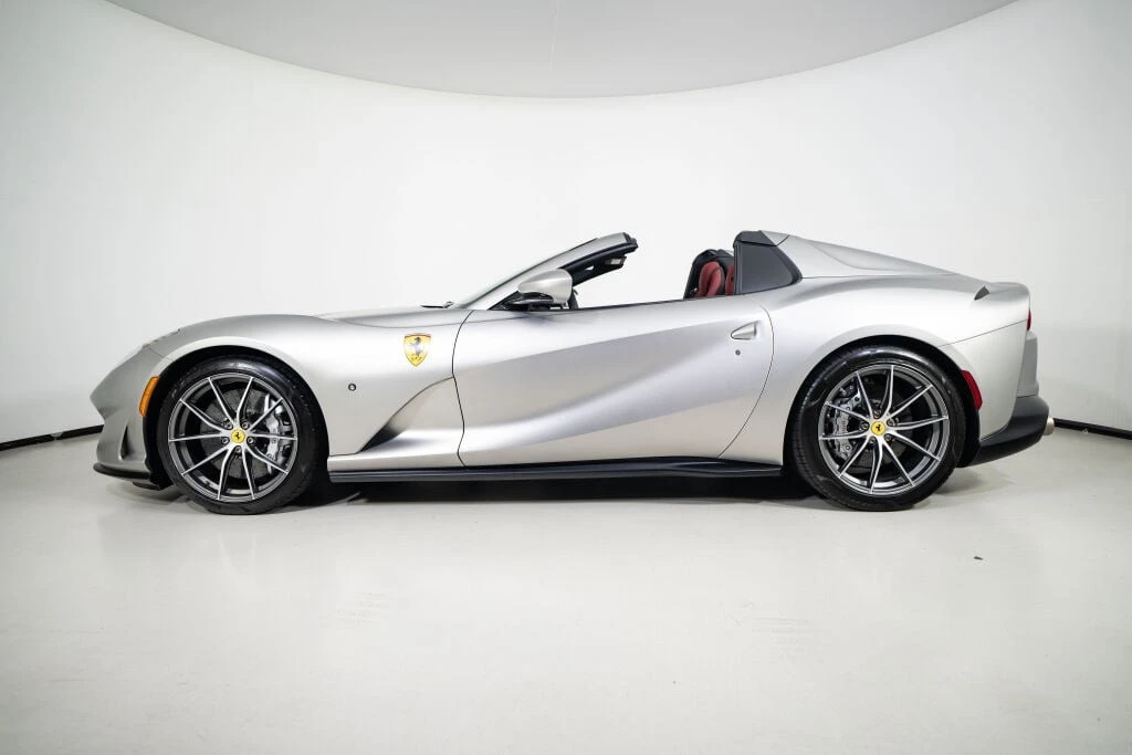 2022 Ferrari 812 GTS - Image 13 of 31