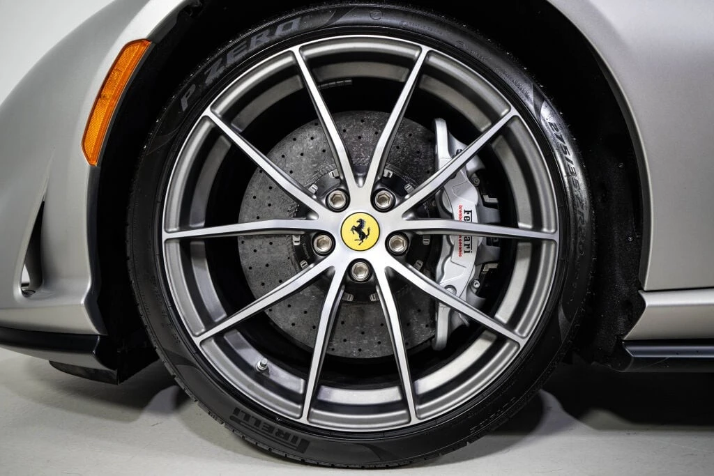 2022 Ferrari 812 GTS - Image 14 of 31