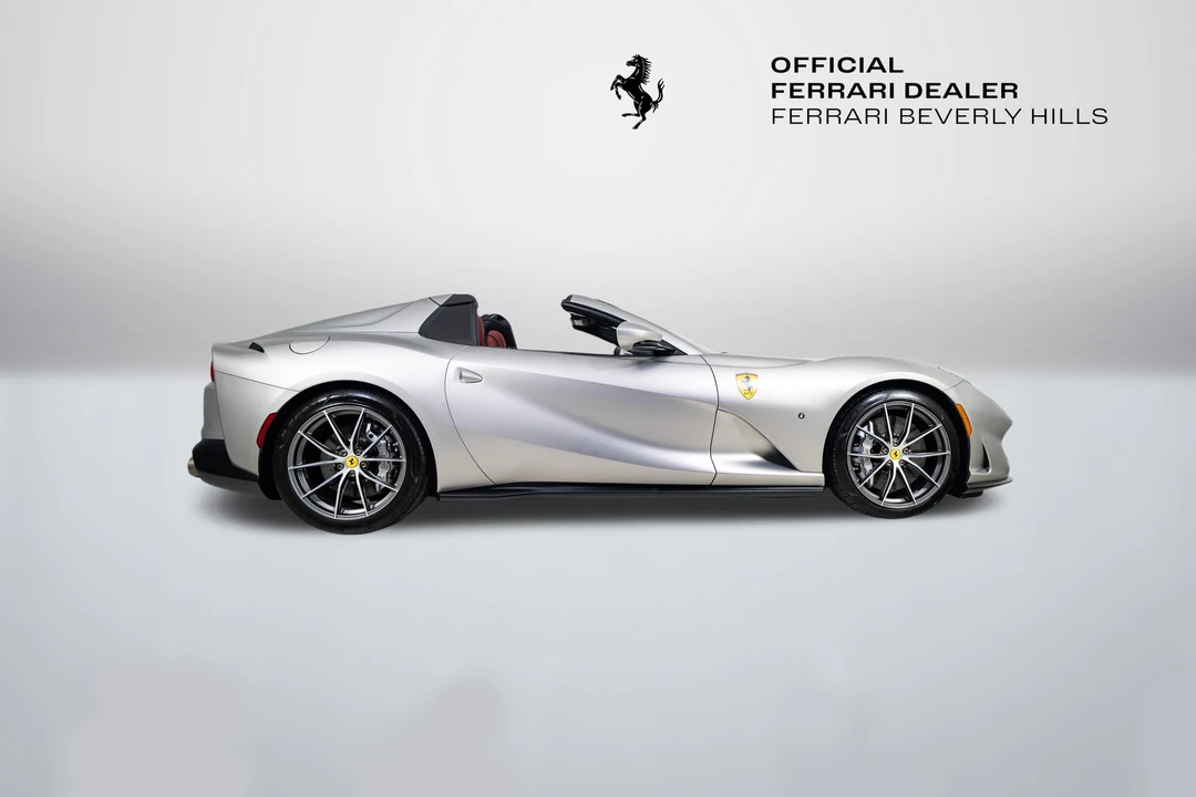 2022 Ferrari 812 GTS - Image 17 of 31