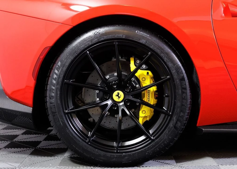 2022 Ferrari 812 GTS - Image 11 of 31