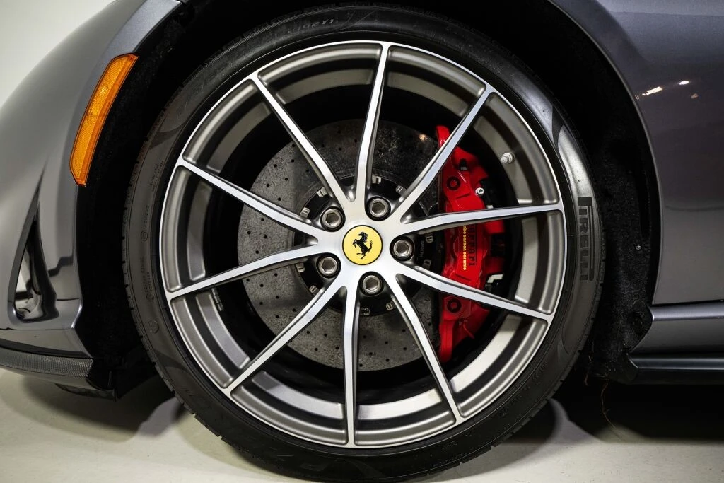 2022 Ferrari 812 GTS - Image 17 of 31