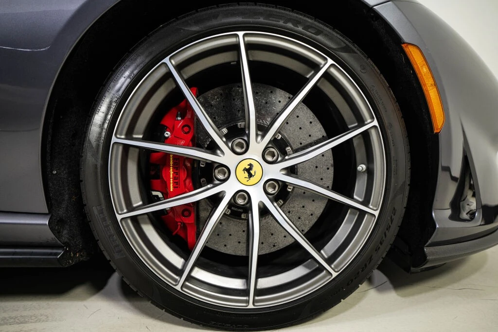 2022 Ferrari 812 GTS - Image 15 of 31
