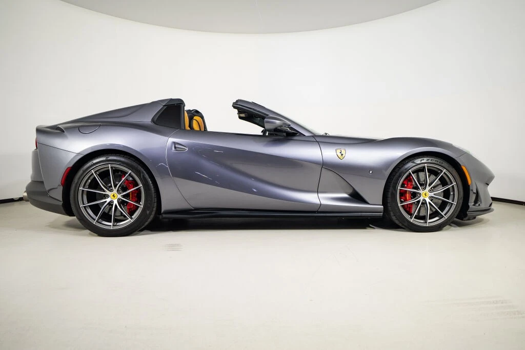 2022 Ferrari 812 GTS - Image 13 of 31