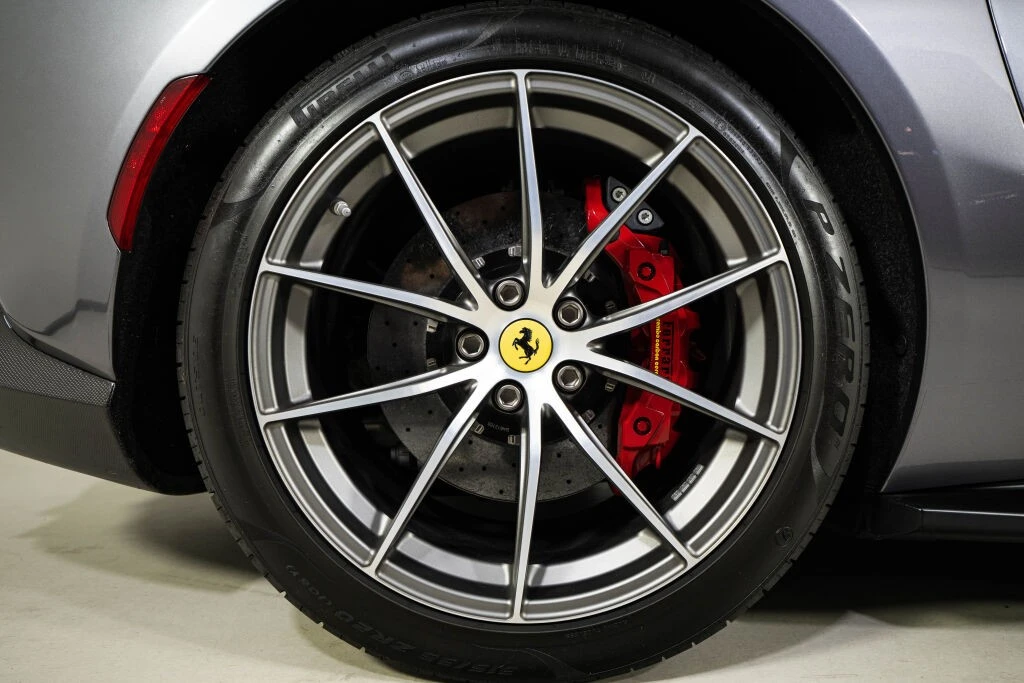 2022 Ferrari 812 GTS - Image 14 of 31