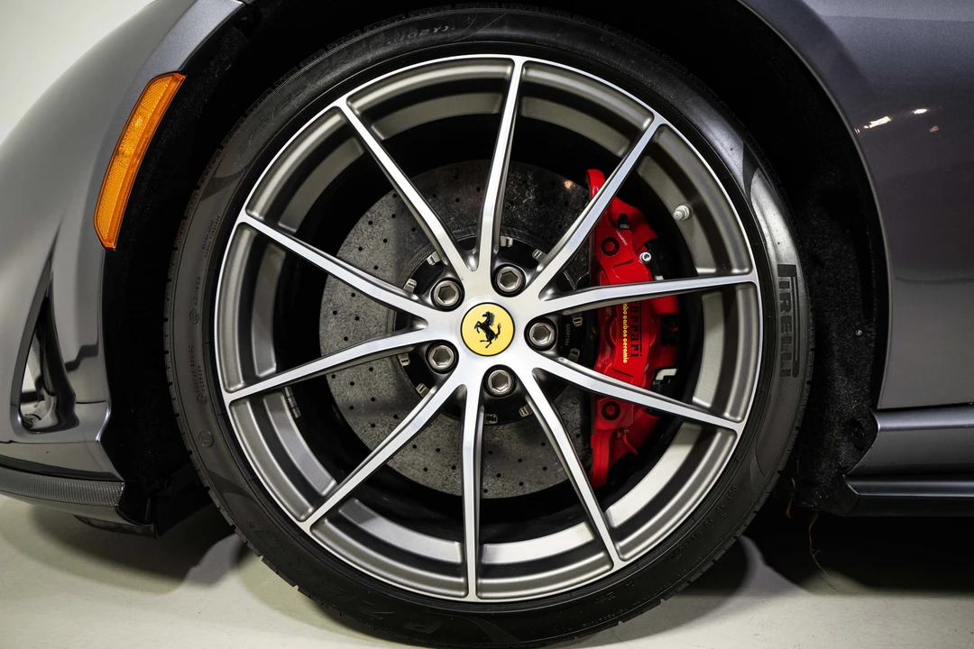 2022 Ferrari 812 GTS - Image 17 of 31