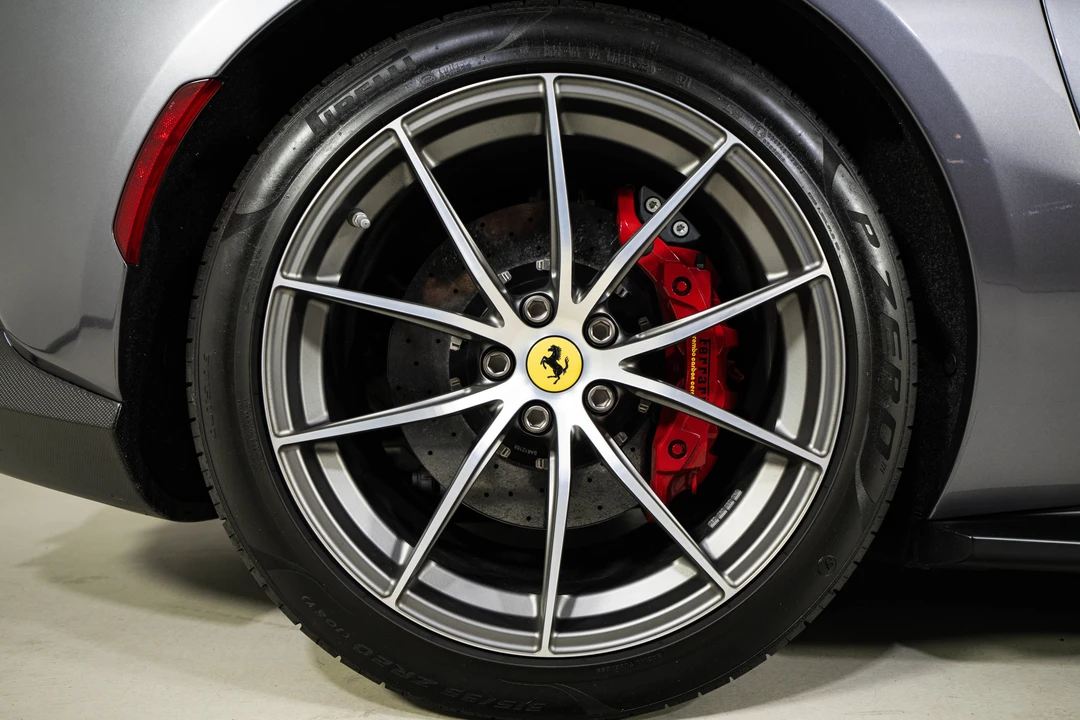 2022 Ferrari 812 GTS - Image 14 of 31