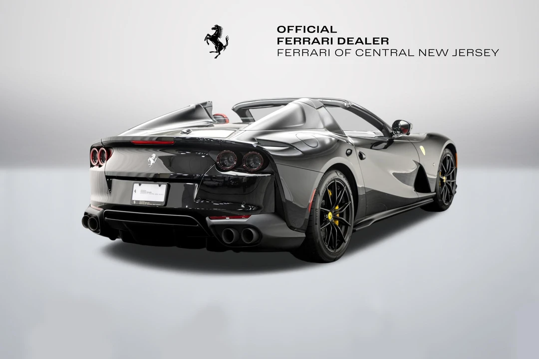 2022 Ferrari 812 GTS - Image 7 of 31