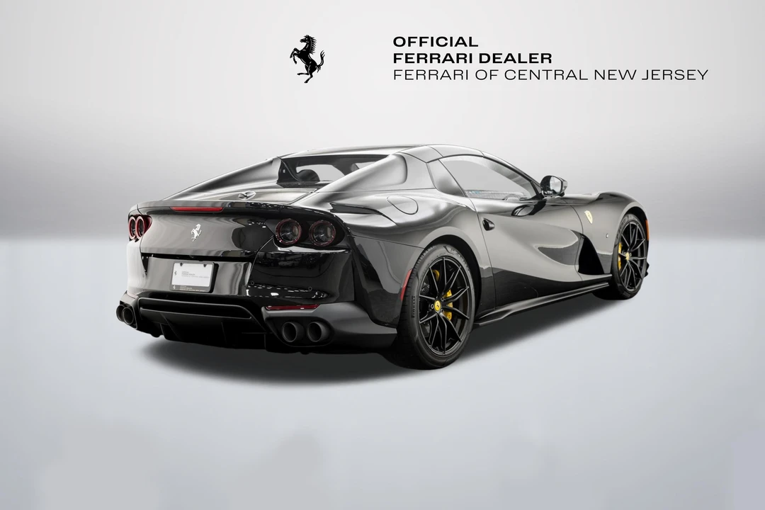 2022 Ferrari 812 GTS - Image 14 of 31