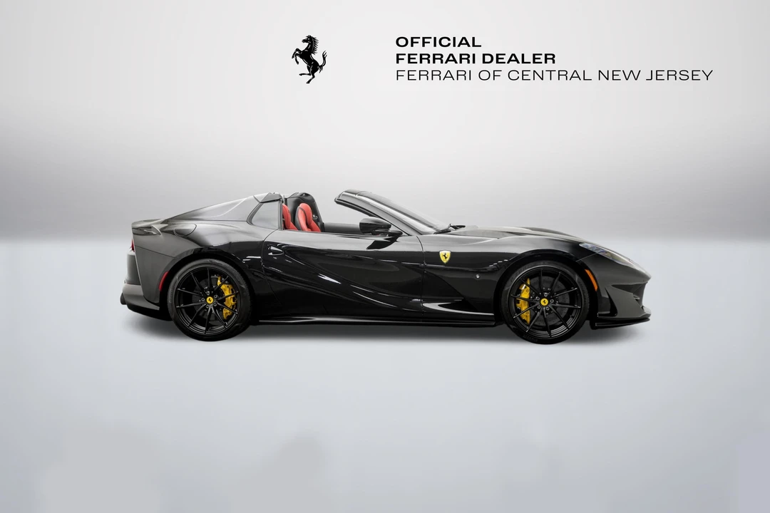 2022 Ferrari 812 GTS - Image 8 of 31