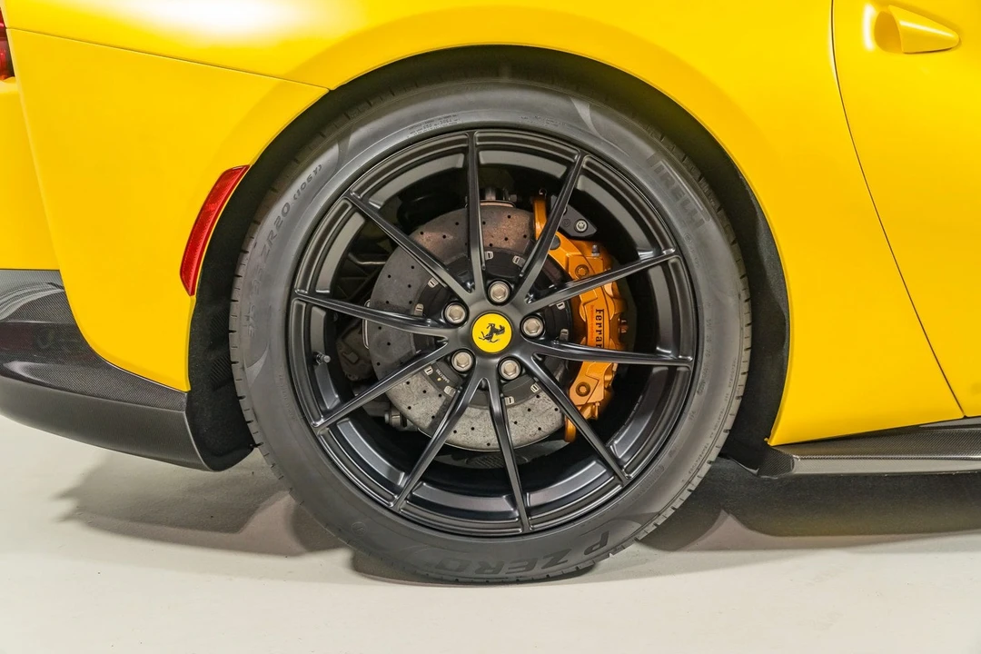 2022 Ferrari 812 GTS - Image 25 of 31